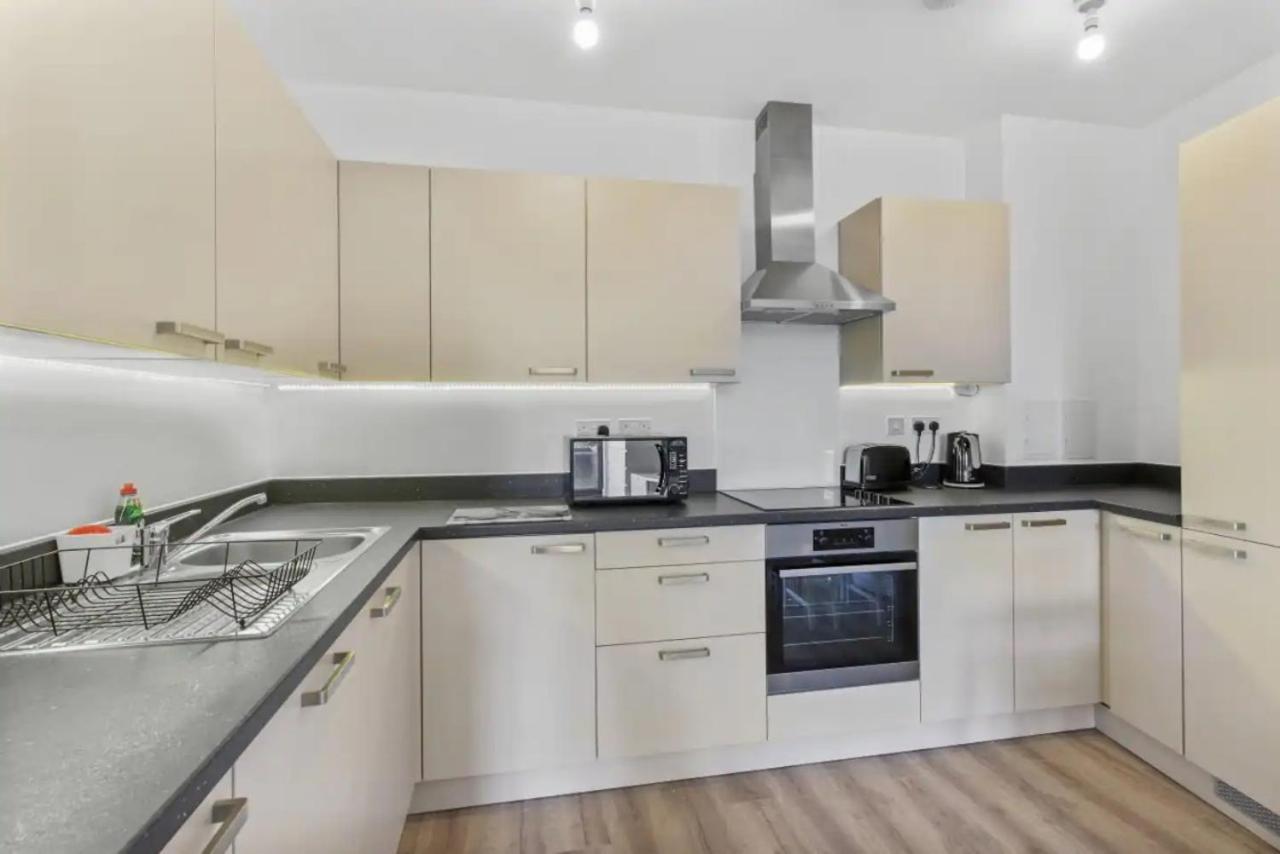 Centrally Located - Modern - 2Bed - 2Bath Apartment Londyn Zewnętrze zdjęcie