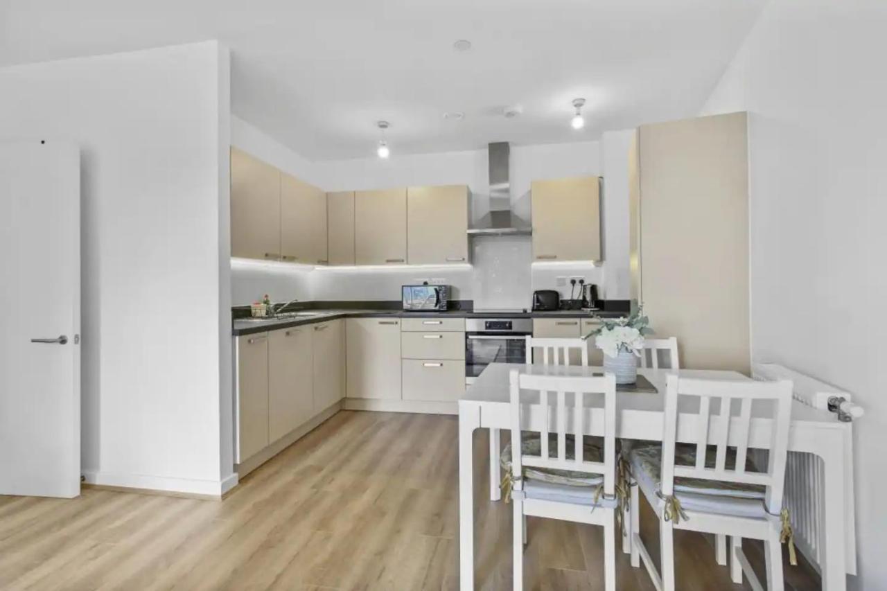 Centrally Located - Modern - 2Bed - 2Bath Apartment Londyn Zewnętrze zdjęcie
